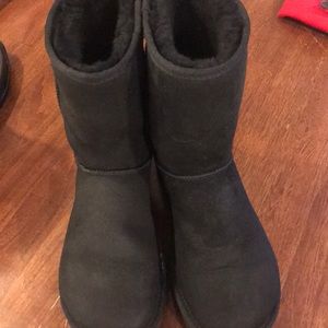 UGG black boots size 8 EUC